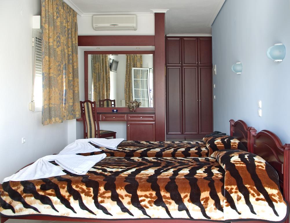 Hotel Chronis ปาราเลียกาเตอรีนิส ภายนอก รูปภาพ