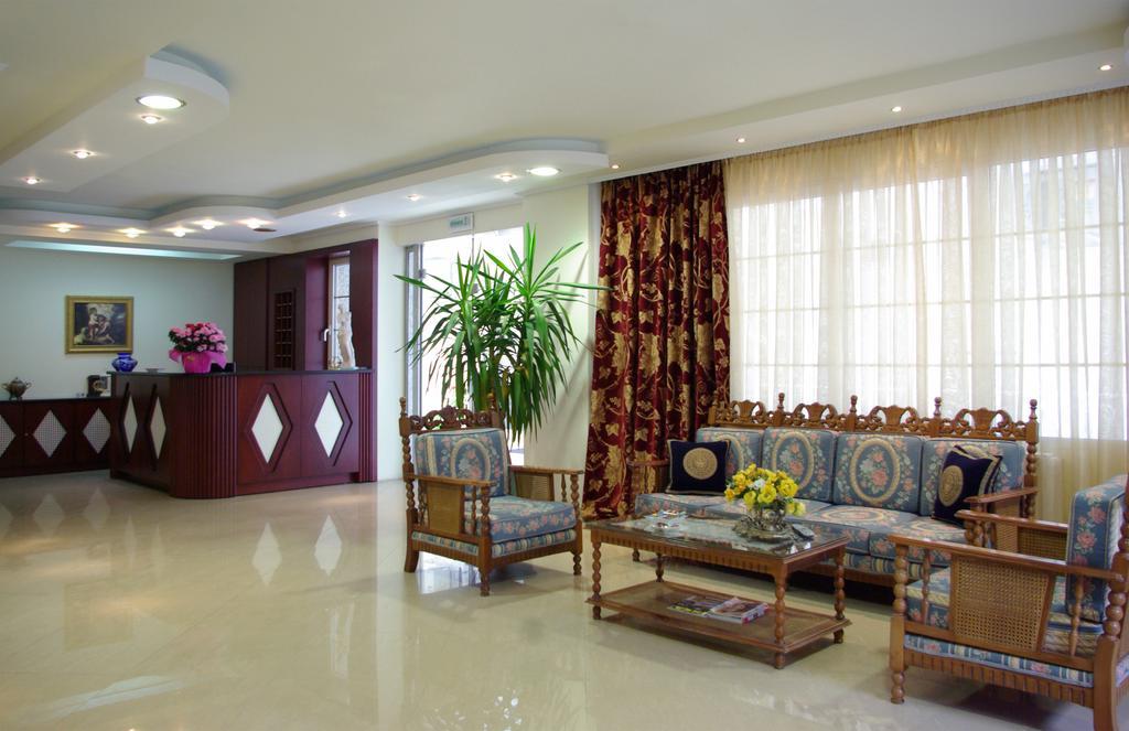 Hotel Chronis ปาราเลียกาเตอรีนิส ภายนอก รูปภาพ